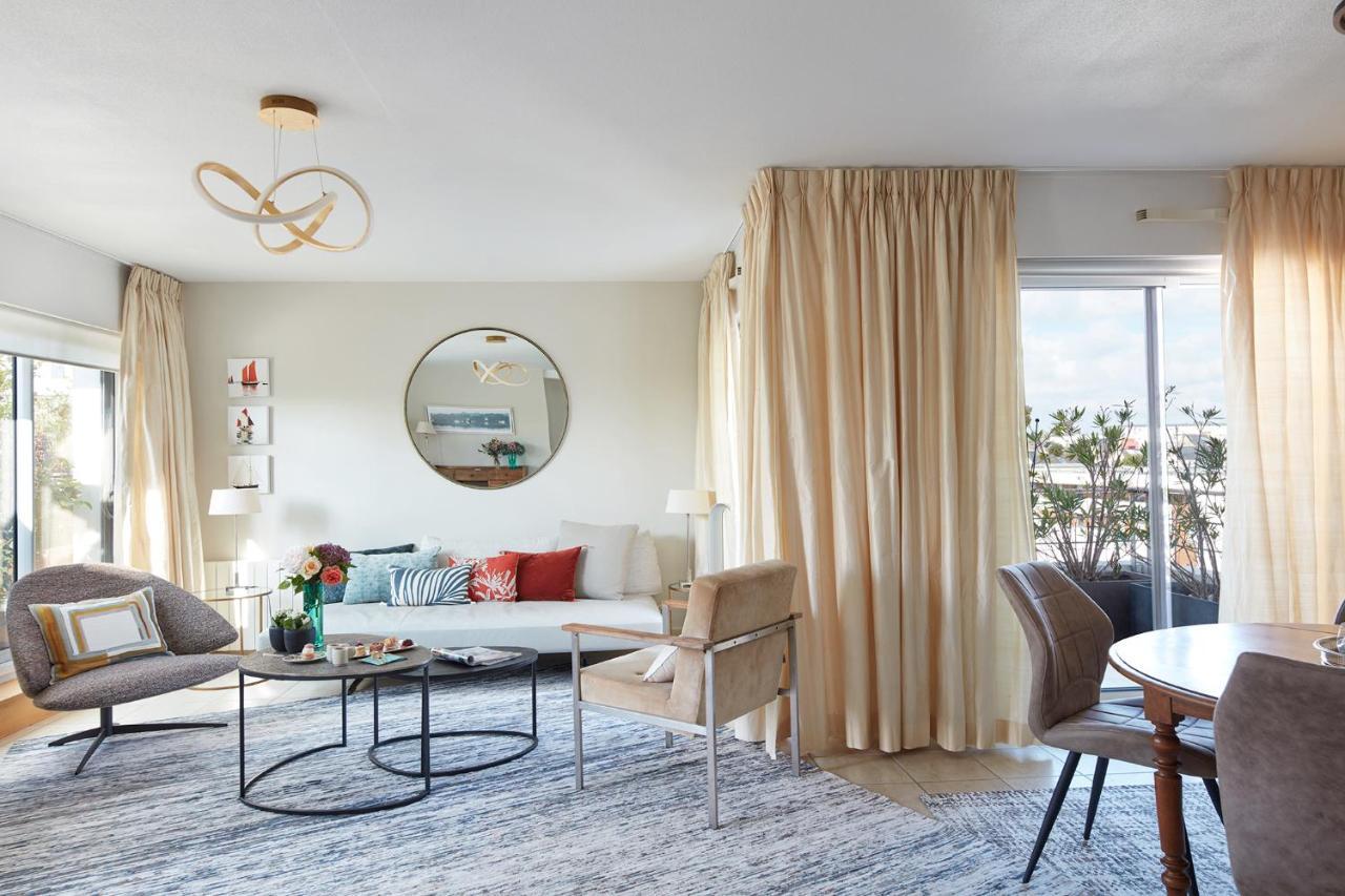 Un Appartement Penthouse D'Exception Sur Le Port De 반느 외부 사진