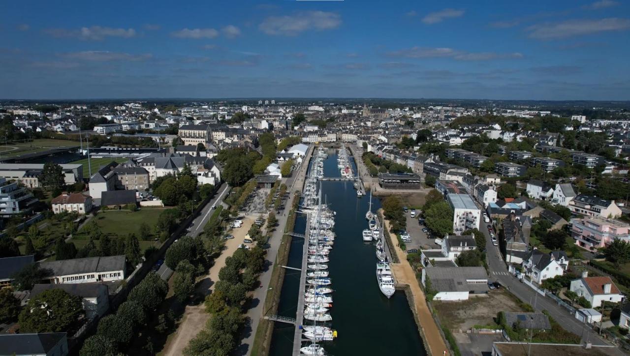 Un Appartement Penthouse D'Exception Sur Le Port De 반느 외부 사진